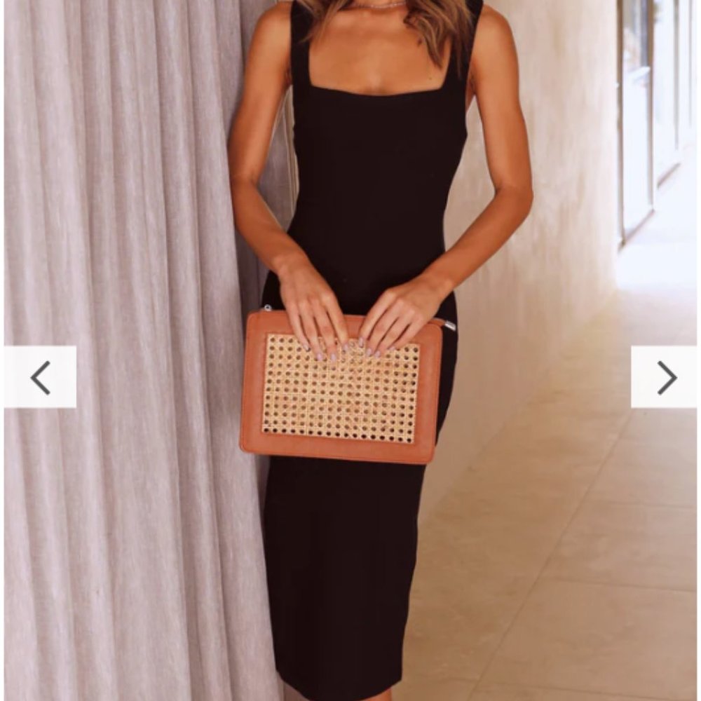 NWT Kirra Midi Dress - Black